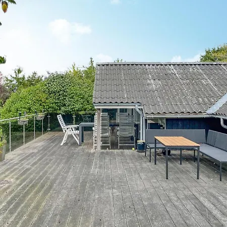 4 Bedroom Gorgeous In Tranekær